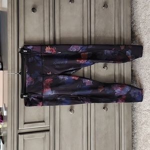 Athleta Rainer 7/8 Printed Tight Size Large